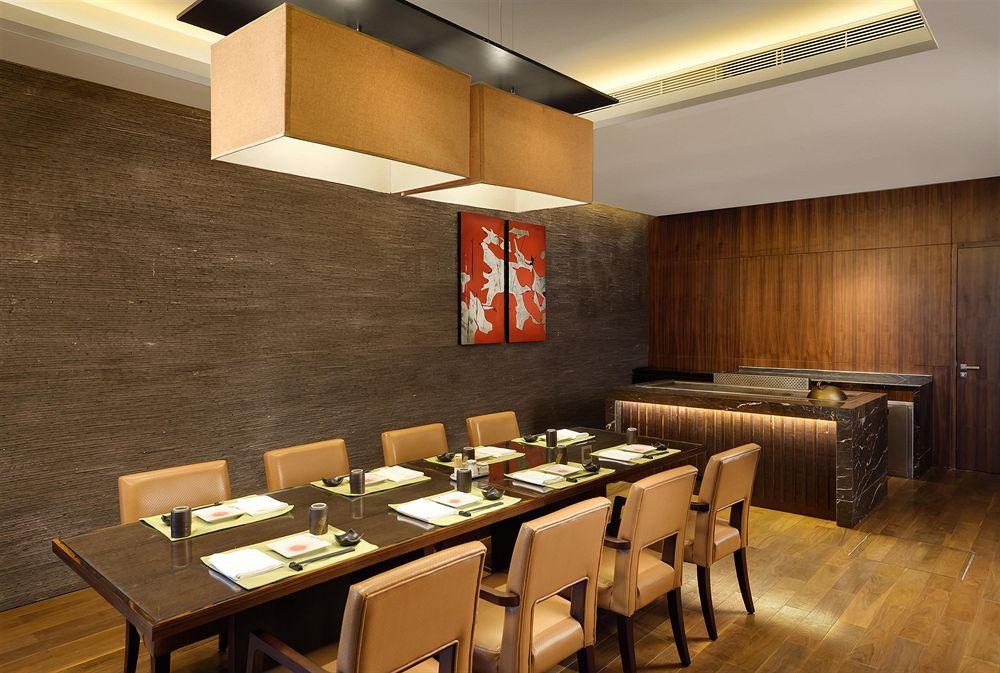 Sheraton Changchun Jingyuetan Hotel Экстерьер фото
