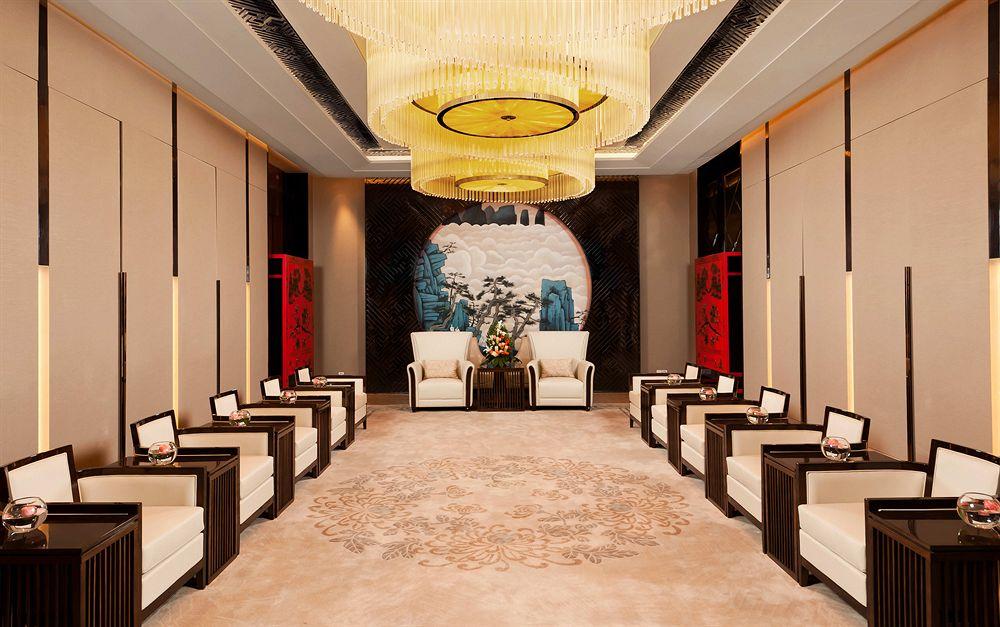 Sheraton Changchun Jingyuetan Hotel Экстерьер фото