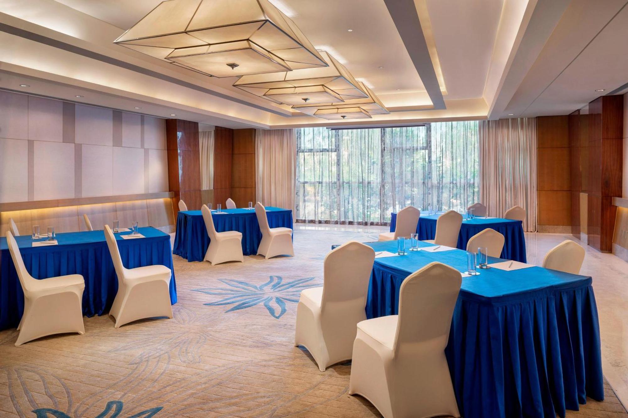 Sheraton Changchun Jingyuetan Hotel Экстерьер фото