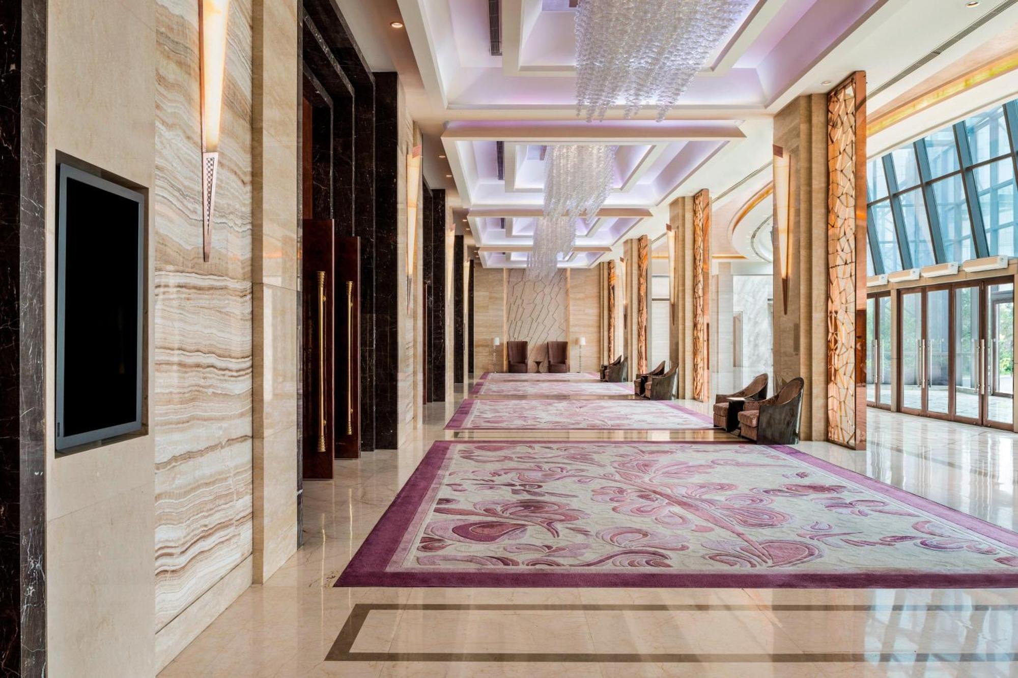 Sheraton Changchun Jingyuetan Hotel Экстерьер фото