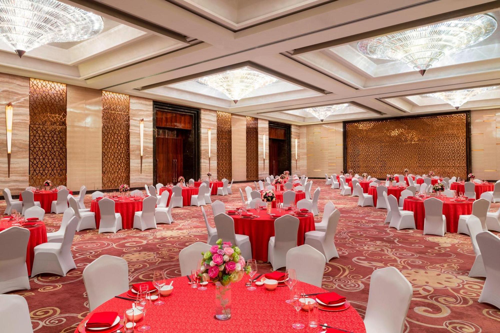 Sheraton Changchun Jingyuetan Hotel Экстерьер фото