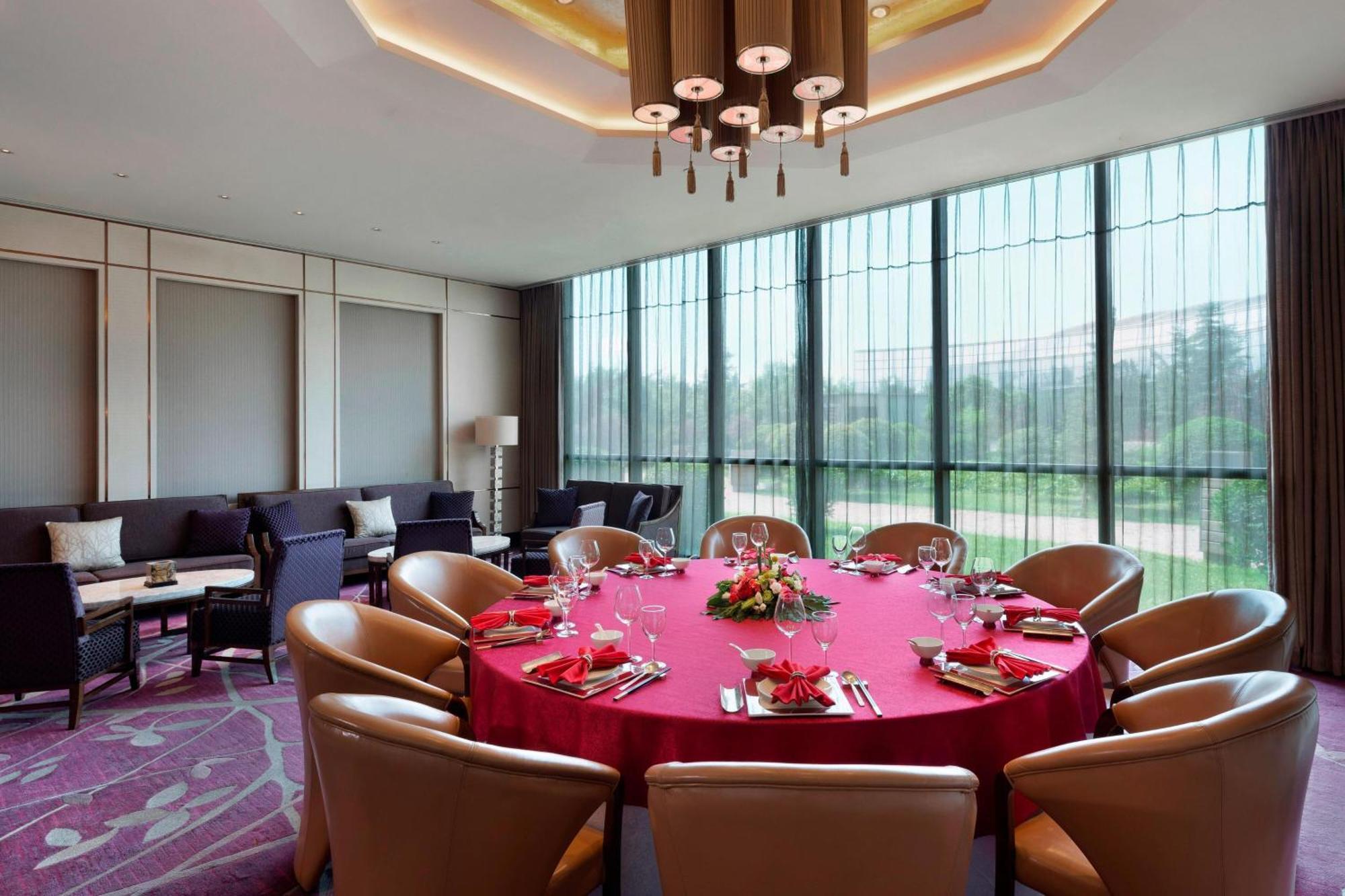 Sheraton Changchun Jingyuetan Hotel Экстерьер фото