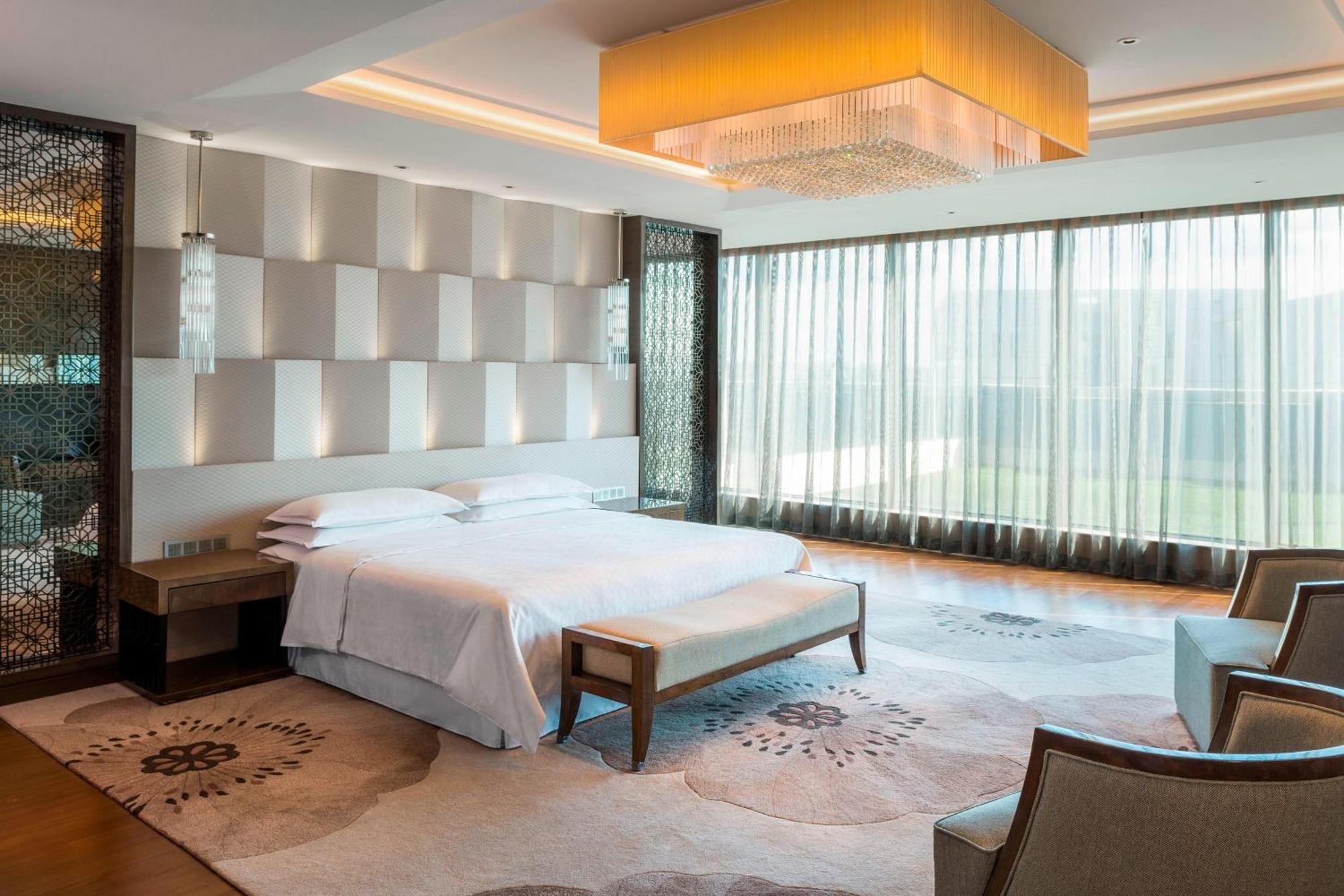 Sheraton Changchun Jingyuetan Hotel Экстерьер фото