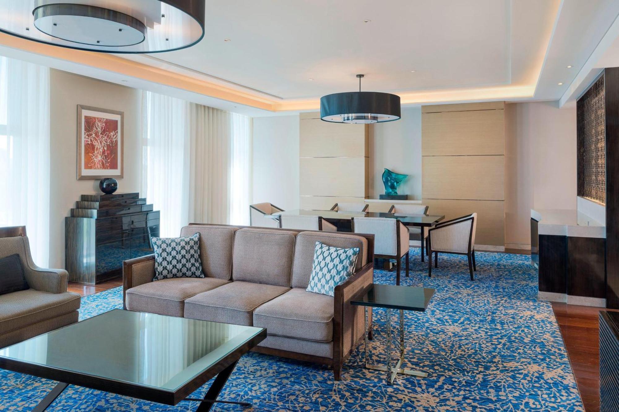 Sheraton Changchun Jingyuetan Hotel Экстерьер фото
