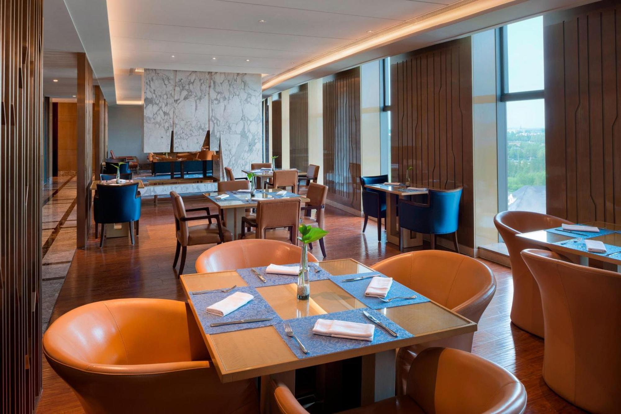 Sheraton Changchun Jingyuetan Hotel Экстерьер фото