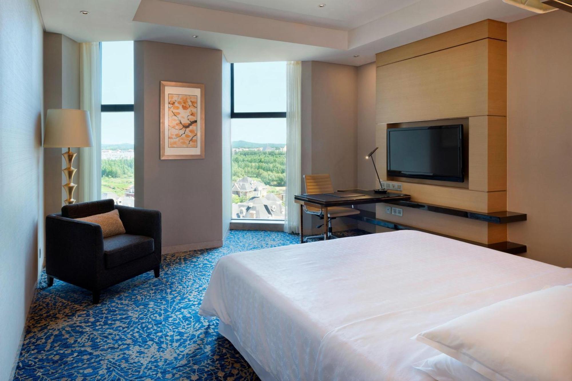 Sheraton Changchun Jingyuetan Hotel Экстерьер фото
