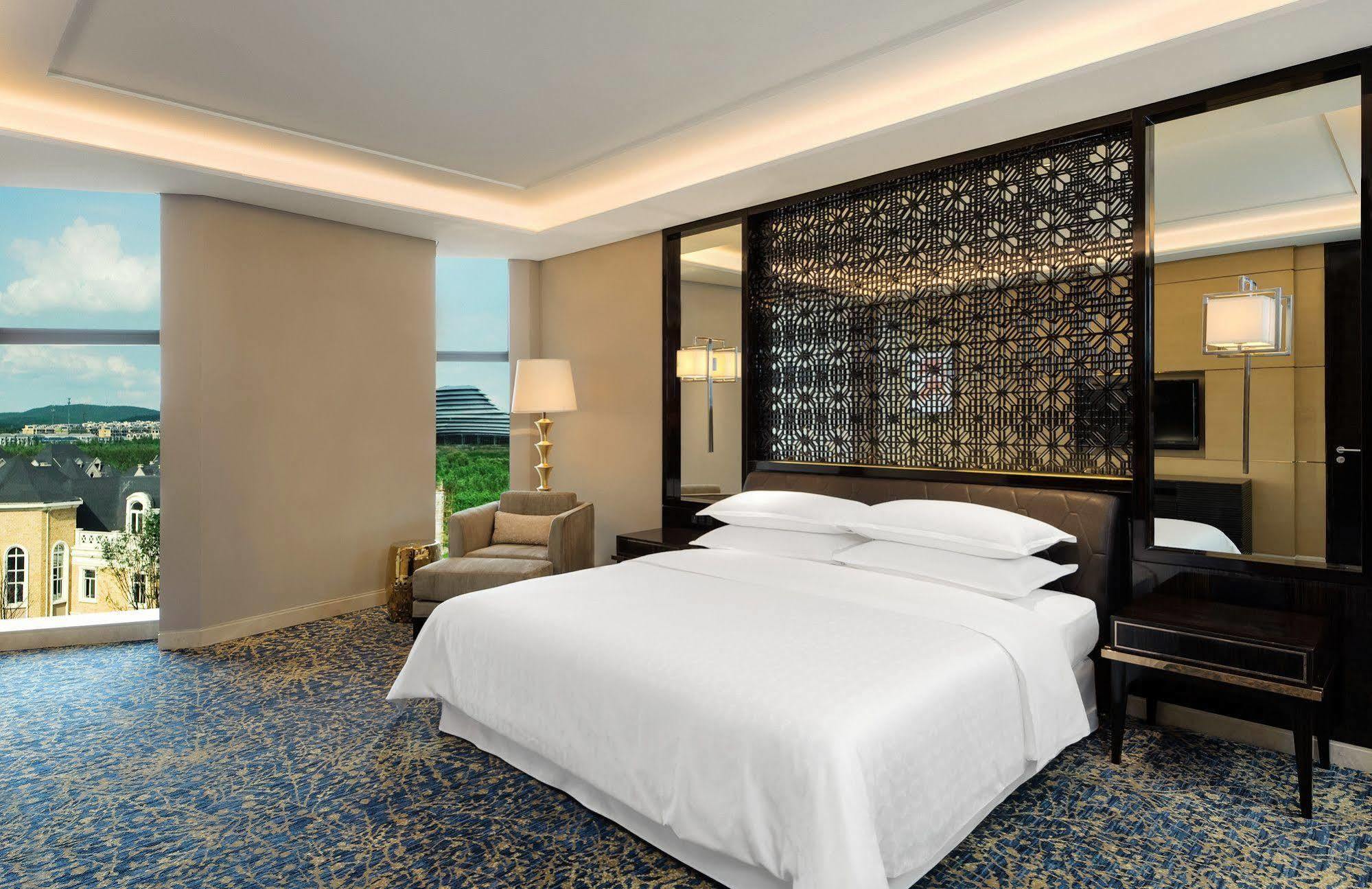 Sheraton Changchun Jingyuetan Hotel Экстерьер фото