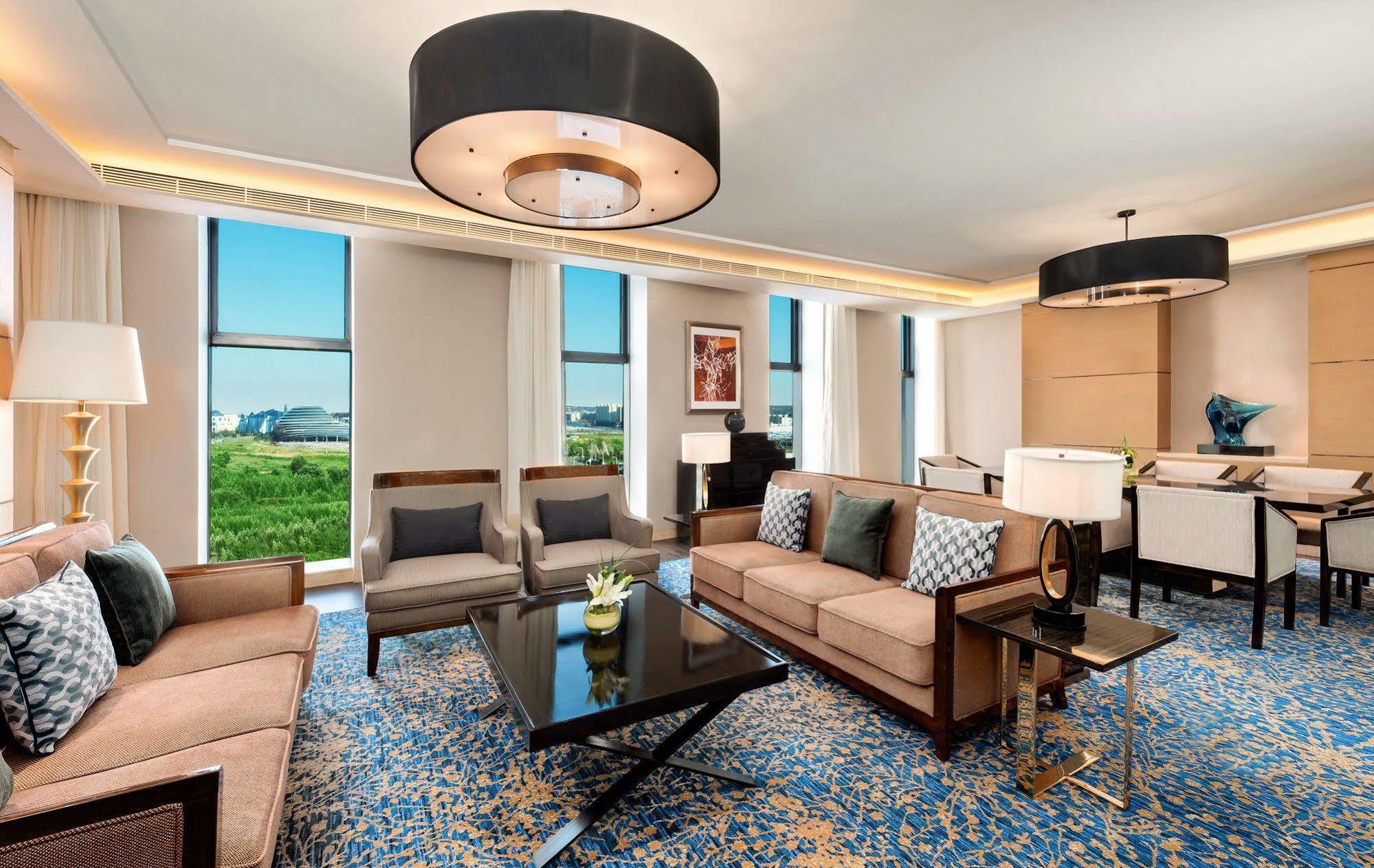 Sheraton Changchun Jingyuetan Hotel Экстерьер фото