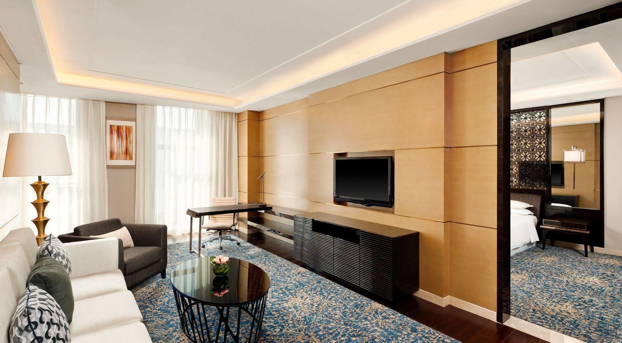 Sheraton Changchun Jingyuetan Hotel Экстерьер фото